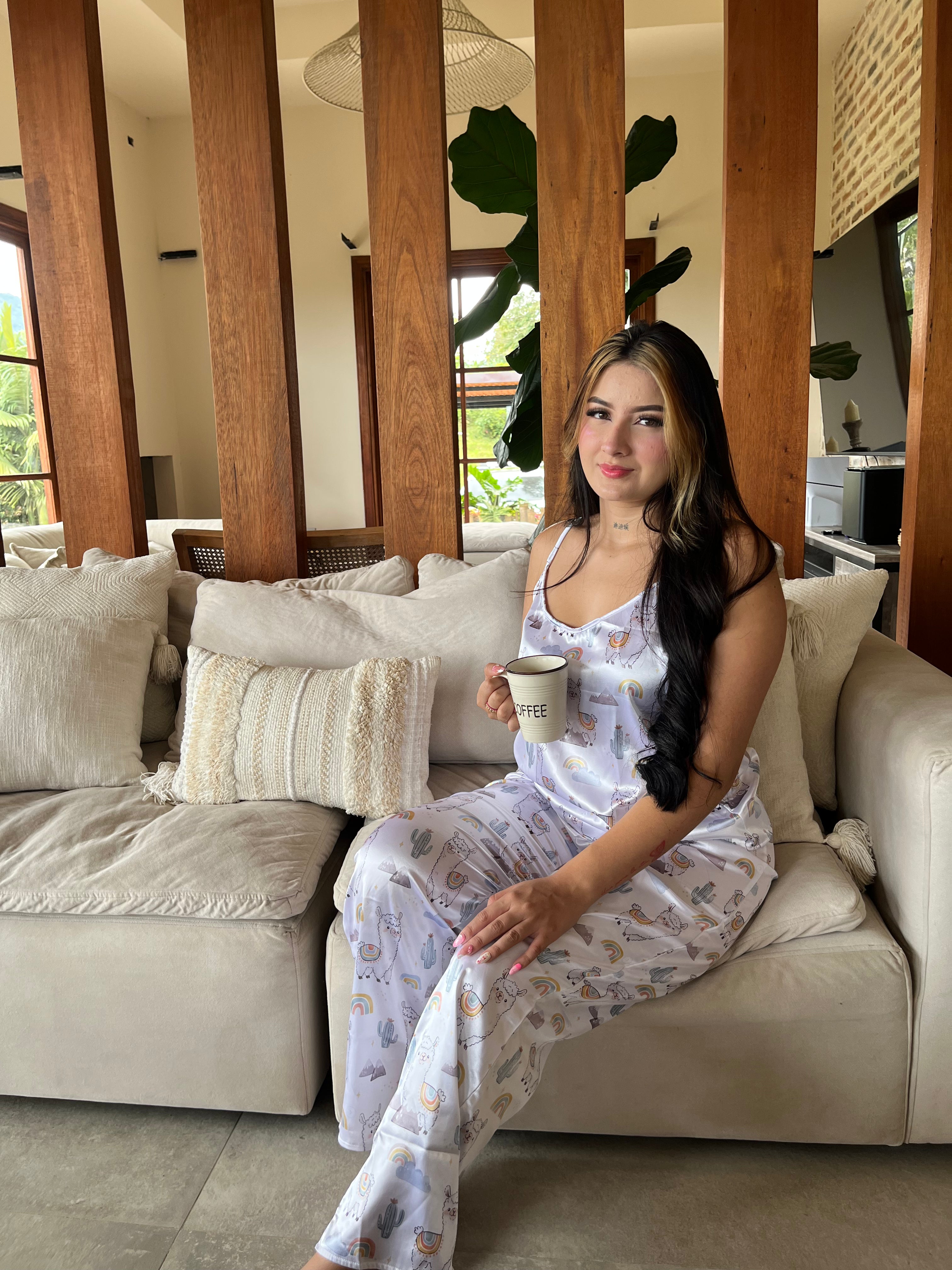 Pantalon satinado llamas