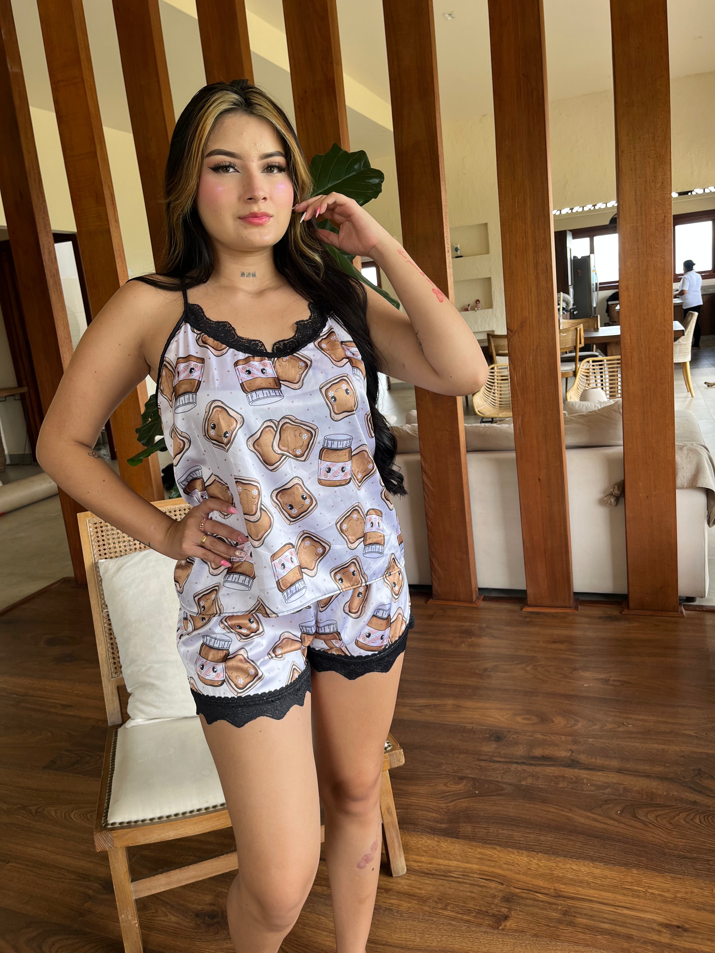Pijamas en short satinado